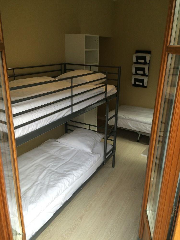Central Hotel 2*